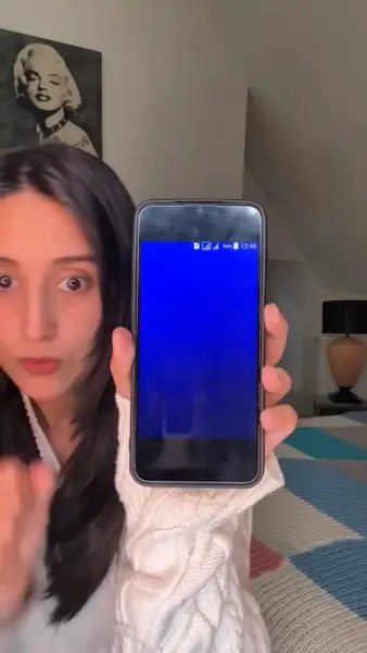 Кадр рекламы Win here