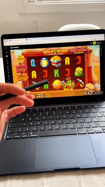 Кадр рекламы Instasino Hub