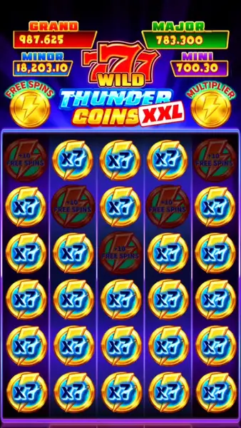 Кадр рекламы Royal Casino