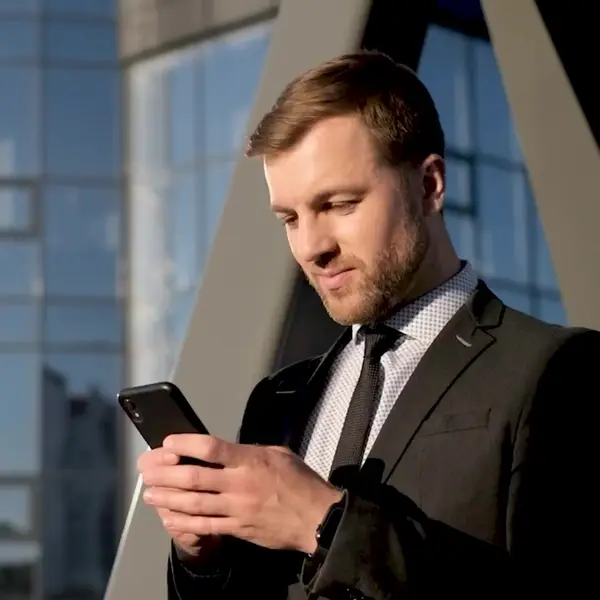Кадр рекламы AI Finanse