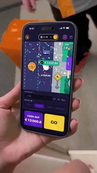 Кадр рекламы Online Game