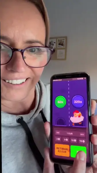 Кадр рекламы Chick Game