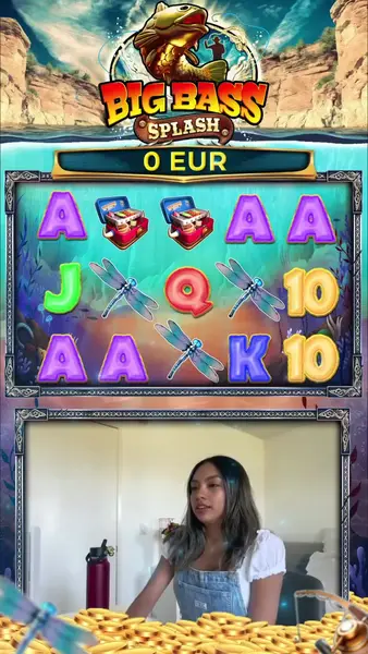 Кадр рекламы Chicken Arena