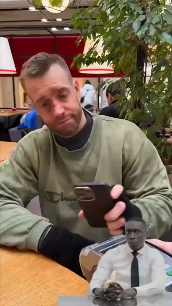 Кадр рекламы R Online