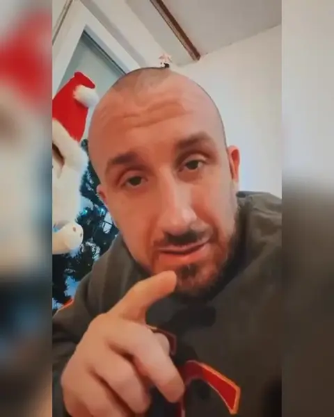 Кадр рекламы Miftah Prakoso