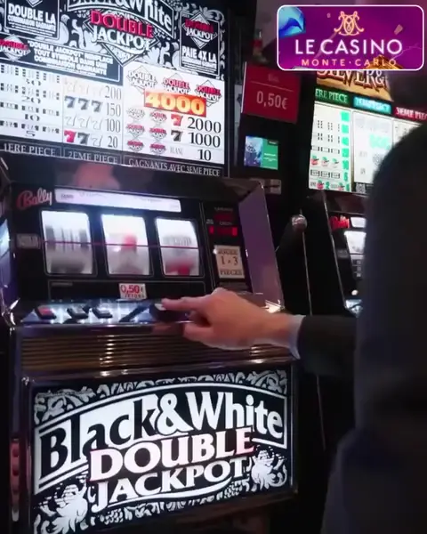 Кадр рекламы Casino Monte Carlo