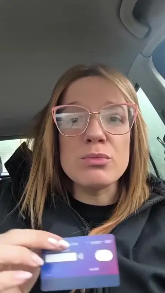 Кадр рекламы Sophie Taylor