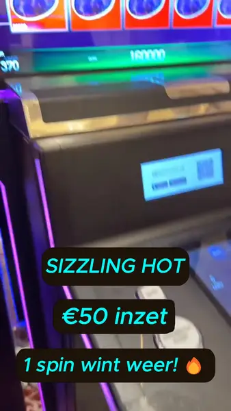 Кадр рекламы Sizzling Hot deluxe
