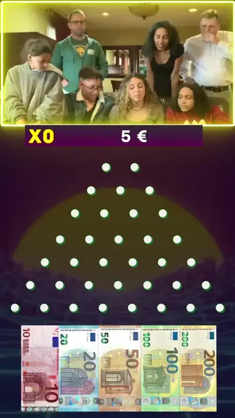 Кадр рекламы Plinko Slots