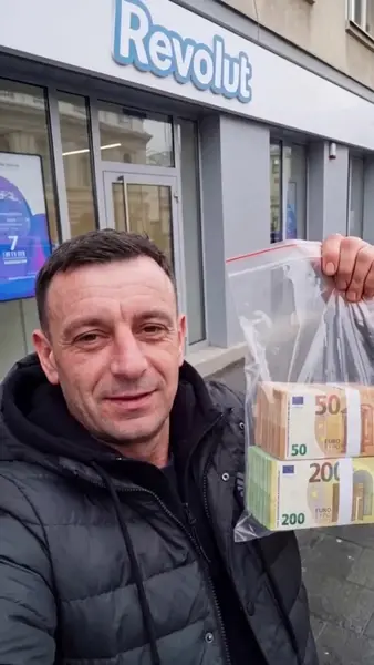 Кадр рекламы 𝐫𝐞𝐯𝐩𝐨𝐭