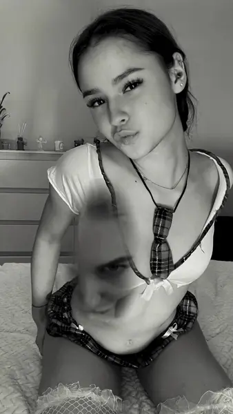 Кадр рекламы Keep Watching