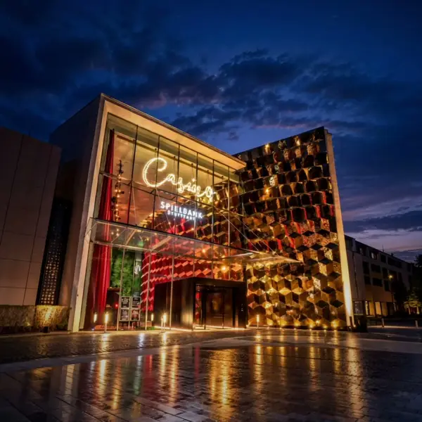 Кадр рекламы Spielhalle Deutschland