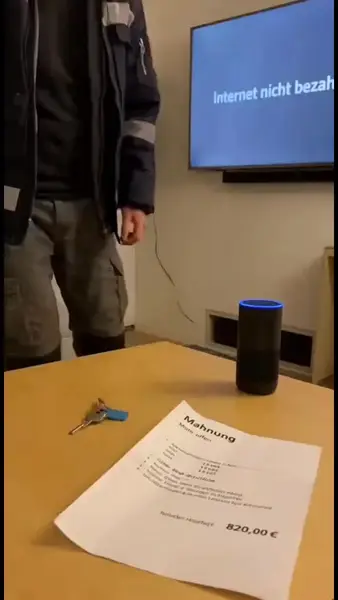 Кадр рекламы Amazon wins