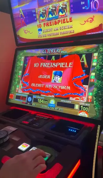 Кадр рекламы Top Win X