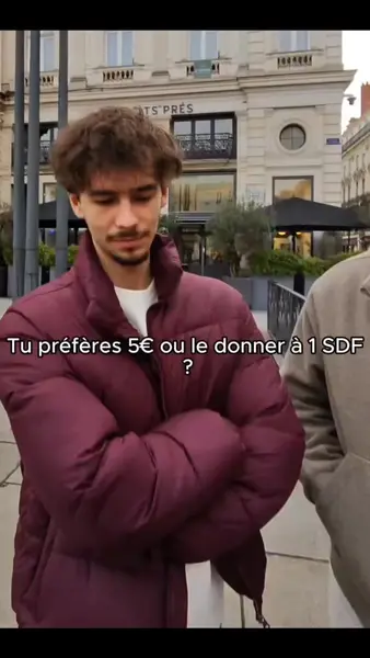 Кадр рекламы Mạc Lan