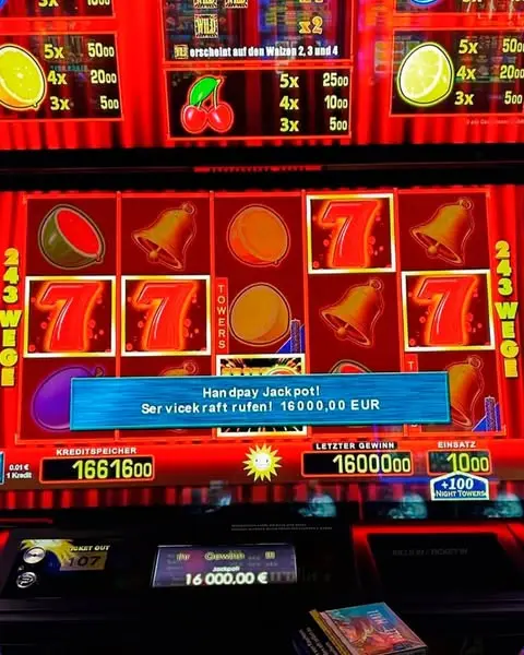Кадр рекламы Lucky day