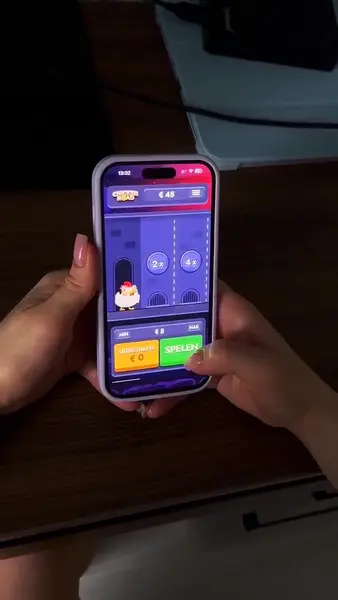 Кадр рекламы Play Game