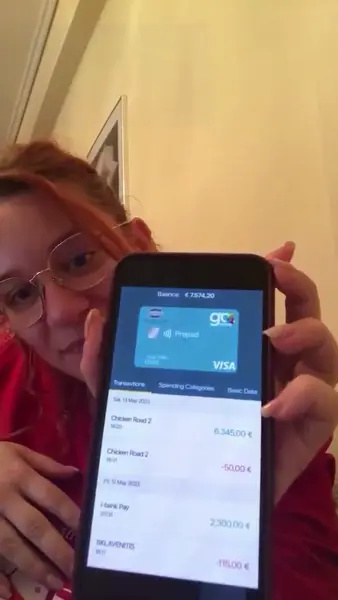 Кадр рекламы Antonia Rodriguez Schweizer