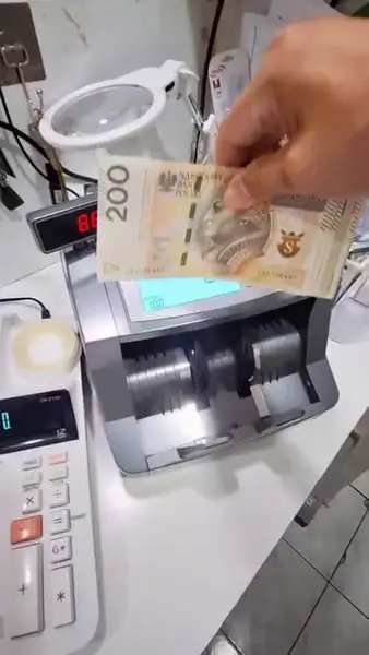 Кадр рекламы Bathethelele nkosi abazi ngempilo yam