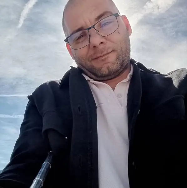 Кадр рекламы Mihai Dumitrescu