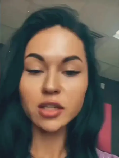 Кадр рекламы Hiiiiii