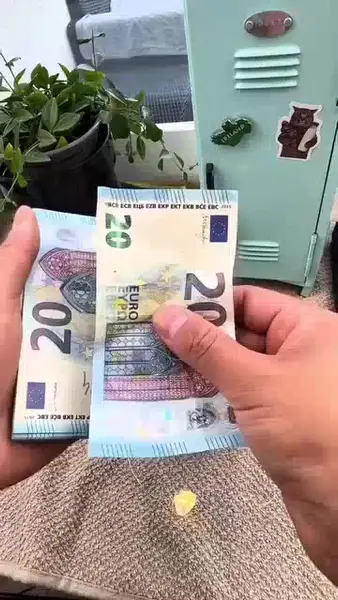 Кадр рекламы For Wood