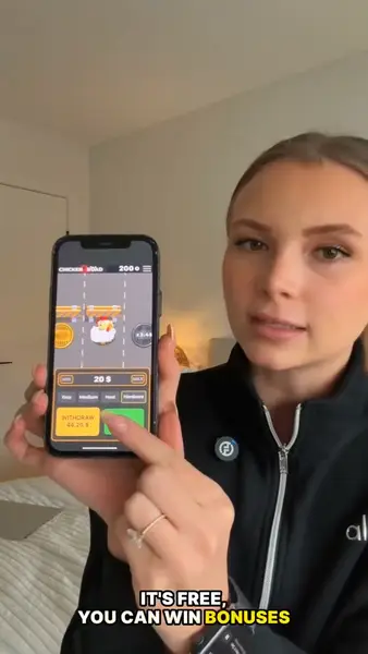 Кадр рекламы Renee Madison Abby