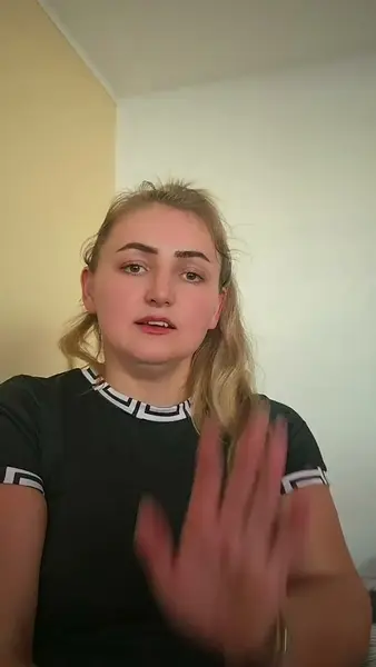 Кадр рекламы Emma Rossi