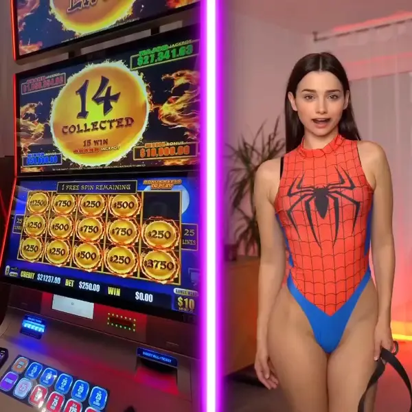 Кадр рекламы Royal Game