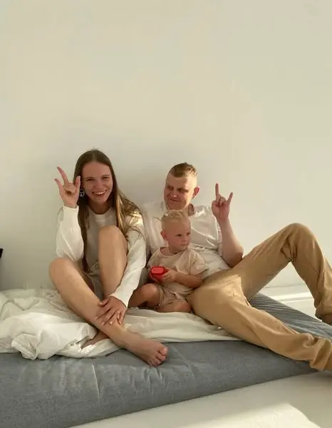 Кадр рекламы Anna Černá