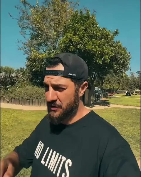 Кадр рекламы Kannada Meme