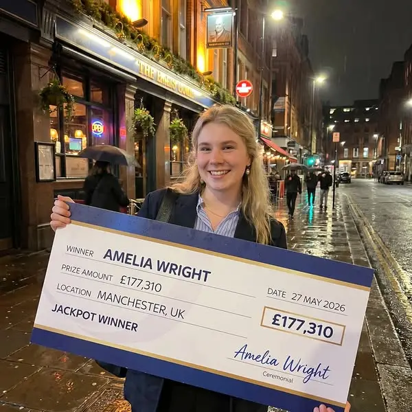 Кадр рекламы Amelia Wright