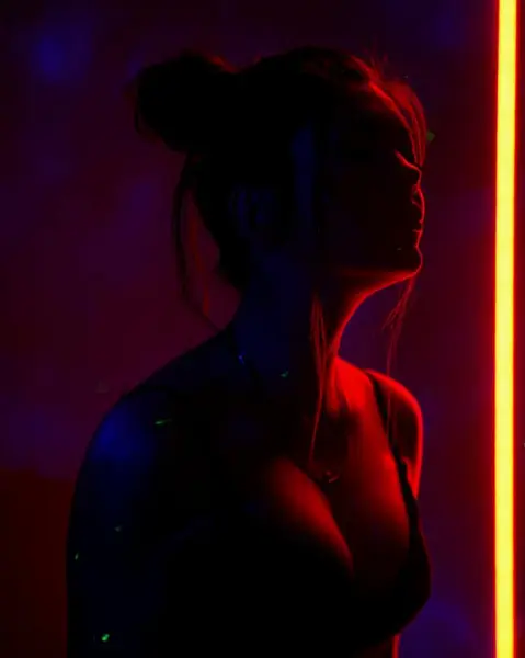 Кадр рекламы The Love Mindset
