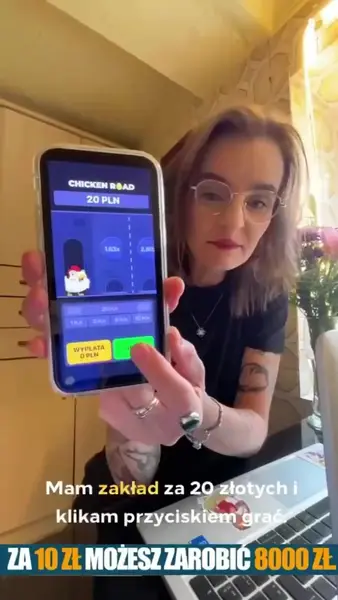 Кадр рекламы Line Lucky Road
