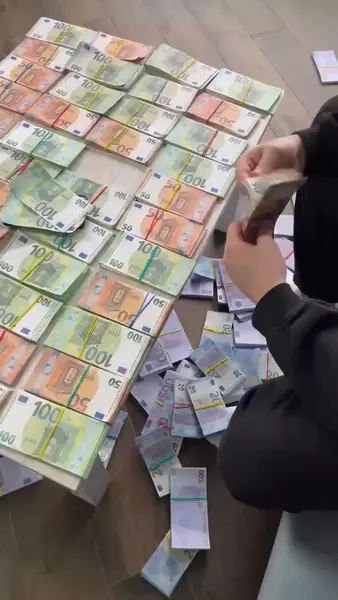 Кадр рекламы Phan Hải