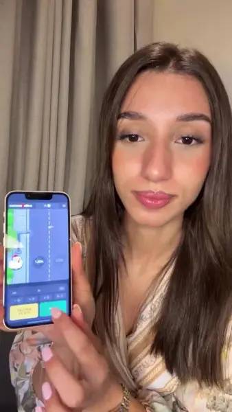 Кадр рекламы Justin Feazel Laura