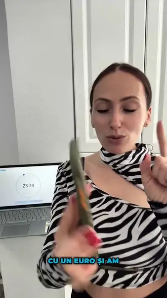 Кадр рекламы Lucky Chicken