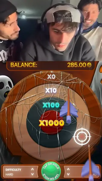 Кадр рекламы Play. Aim. Profit