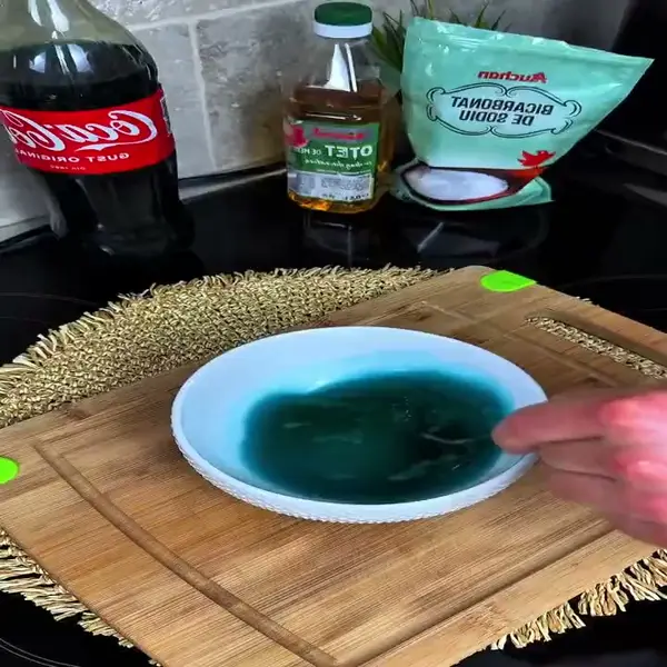 Кадр рекламы Agness's HOT POT Pallar
