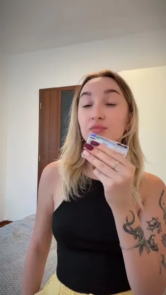Кадр рекламы Sophia Westbrook