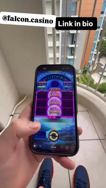 Кадр рекламы WinHero Duch casino