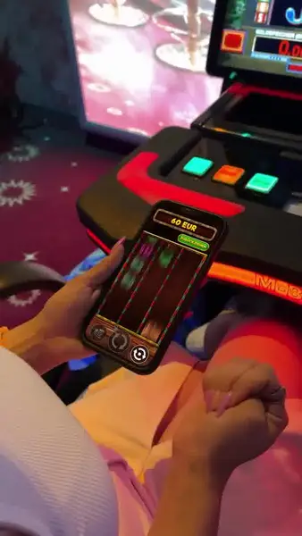 Кадр рекламы Online Games