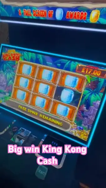 Кадр рекламы Online games