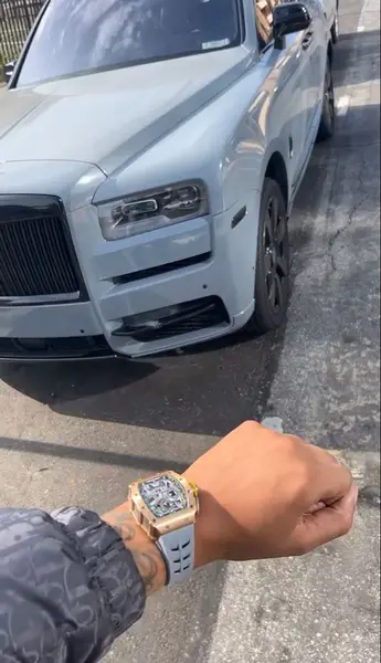 Кадр рекламы Sea Cry