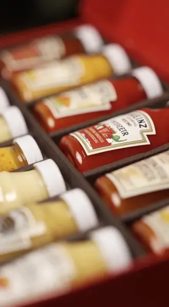 Кадр рекламы Sauce Tasting Program