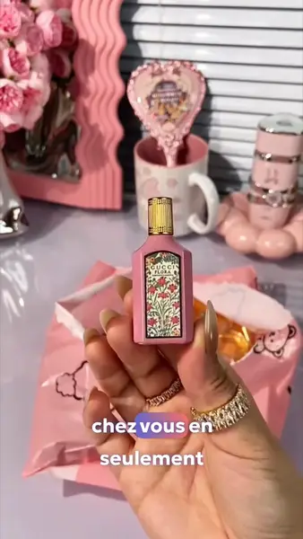 Кадр рекламы Parfumerie Royale