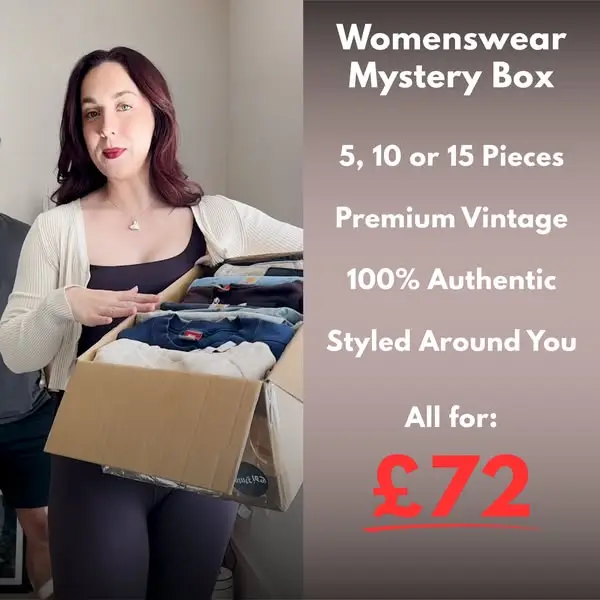 Кадр рекламы EV’s clothing boxes