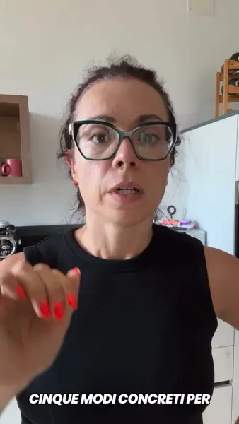 Кадр рекламы Chrissy Dolan Gavin