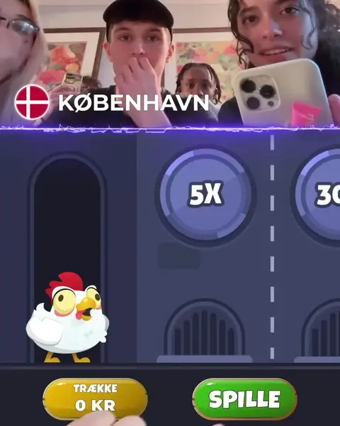 Кадр рекламы Golden Champ Clan