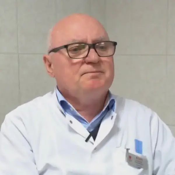 Кадр рекламы Professor Moshe Pappa
